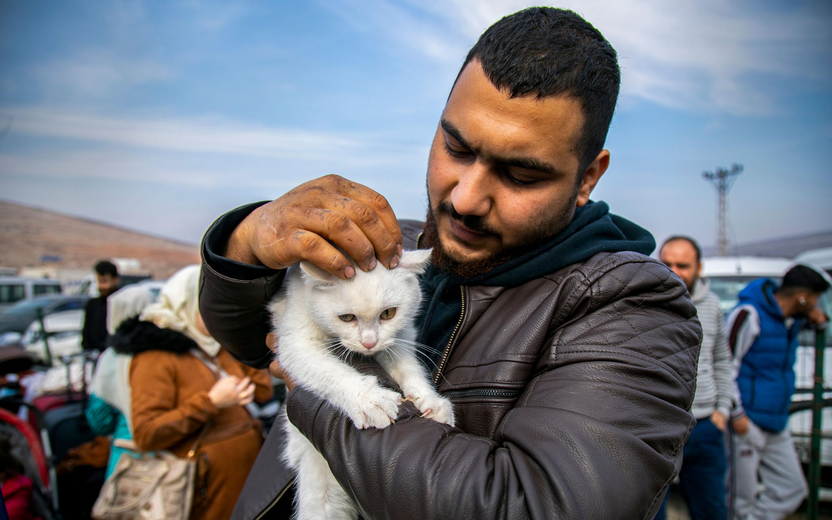 Scenes at Cilvegozu on the Turkish border